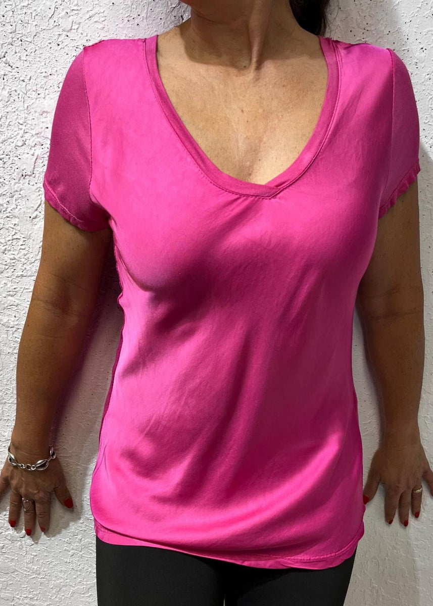 Added Touch "Select" Short Sleeve VNeck Fuchsia The Added Touch